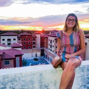 Meet your Posher, Raquel